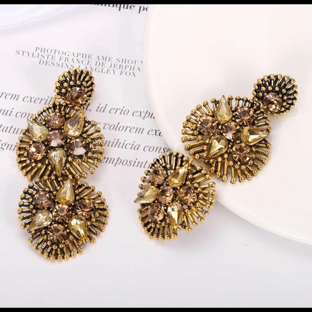 Hadassa statement earring